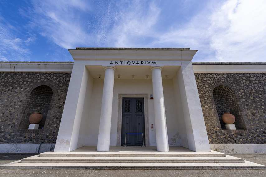 Main entrance to the Antiquarium of Pompeii