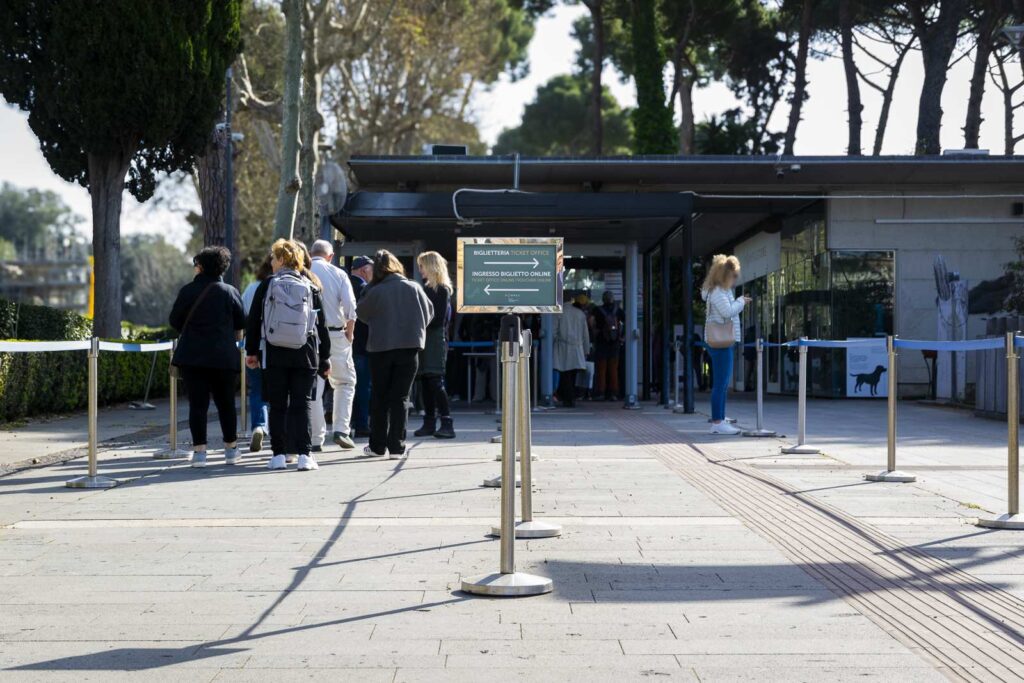 Visitors lined up at the Exedra Square ticket office for entry to Pompeii's excavations