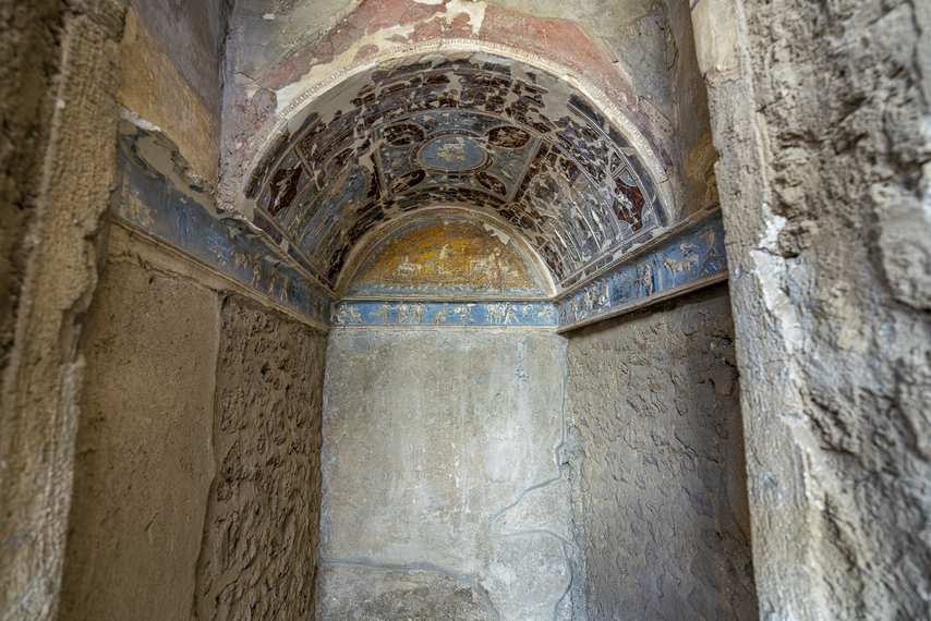 Vault frescoes in the House of the Lararium of Achilles in Pompeii