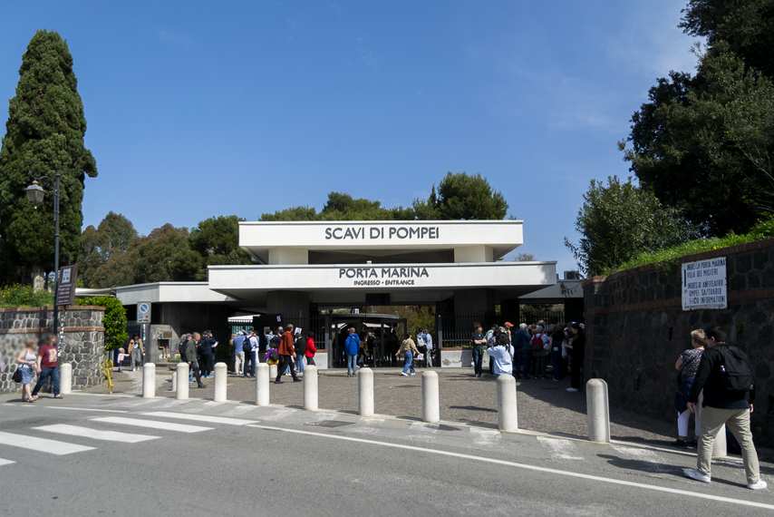 View of the entrance to Porta Marina in Pompeii
